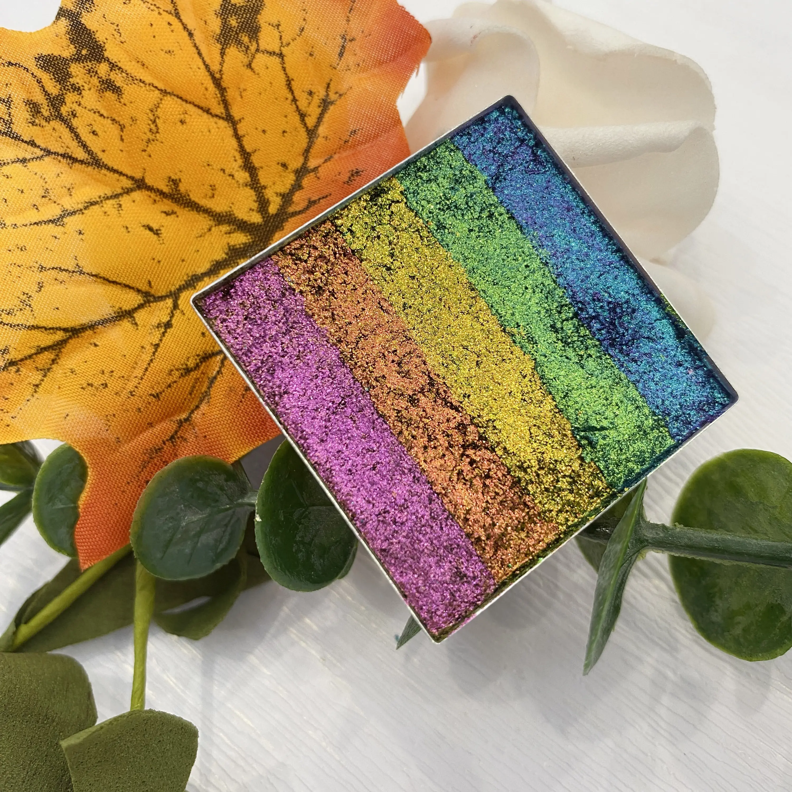 Rainbow Metallic Luminous Dark Eyeshadow Palette OEM Cosmetics Manufacturers Long Lasting Shimmer Eye Makeup Palette