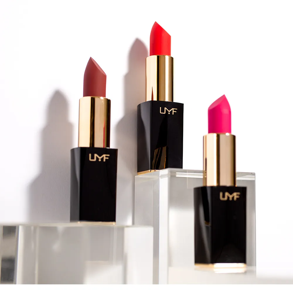 OEM Wholesale Customized Colors High Pigment Vegan Hydrating Long Lasting Waterproof Matte Stick Lipstick Chemical Custom Logo