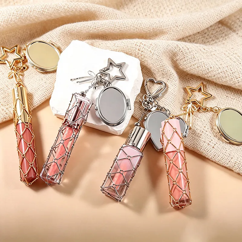 Custom Logo Vegan Luxury Holder Keychain Lip Gloss Pumper Y2K Non Sticky Pigmented Glossy Liquid Lipgloss Manufacturer